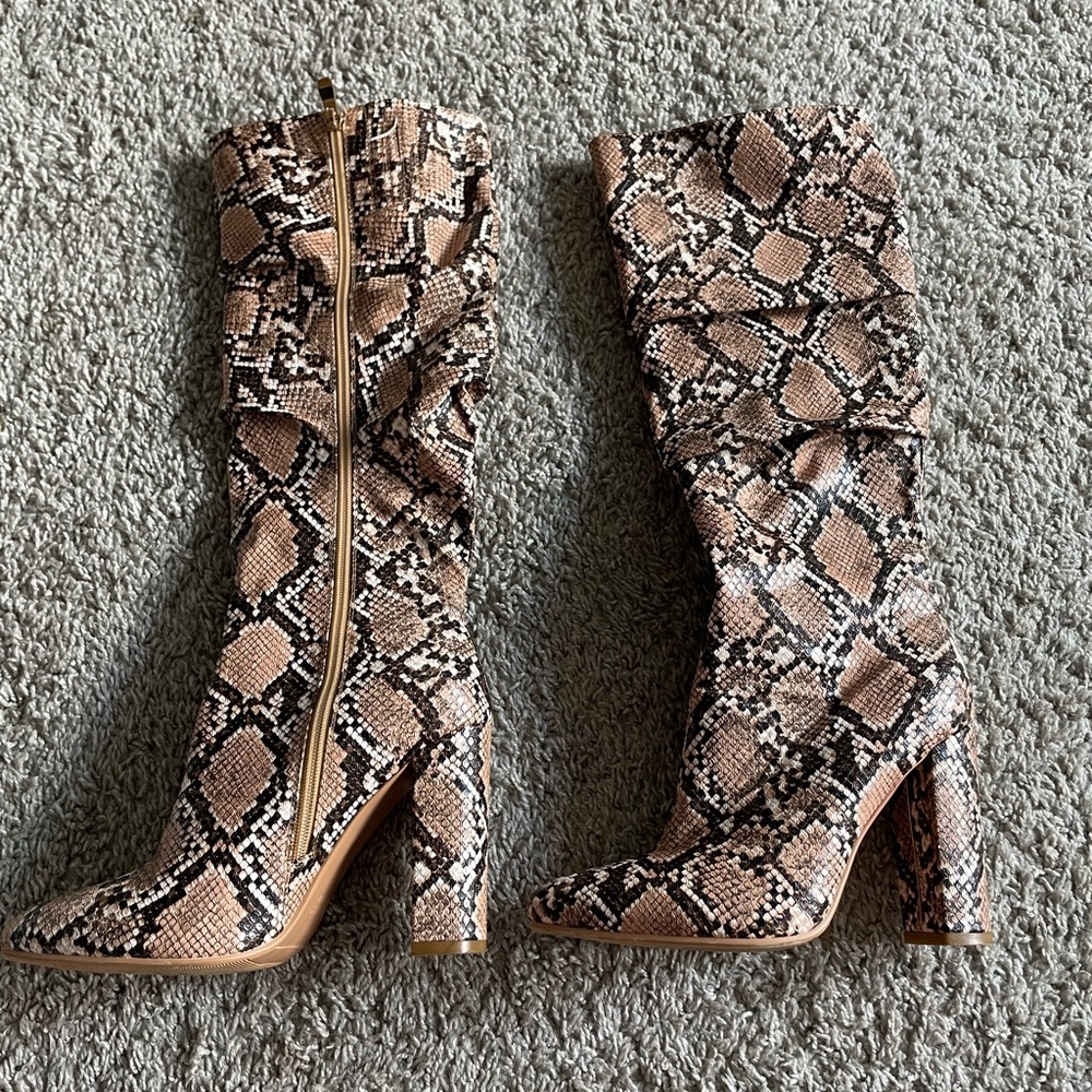 Snakeskin Patterned Heeled Boots